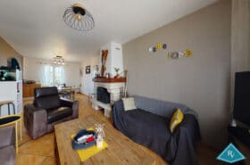 Pavillon avec 5 chambres, jardin et garage