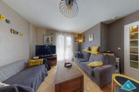 Pavillon avec 5 chambres, jardin et garage