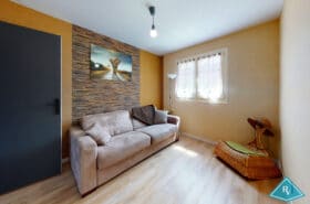 Pavillon avec 5 chambres, jardin et garage