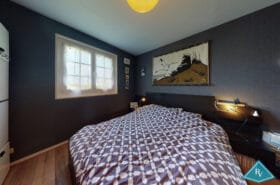 Pavillon avec 5 chambres, jardin et garage