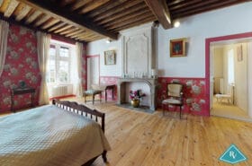 Petit château bien rénové