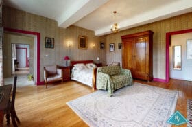 Petit château bien rénové