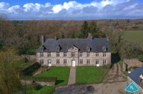 Petit château bien rénové