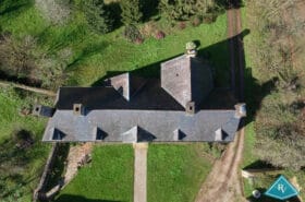 Petit château bien rénové