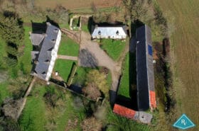 Petit château bien rénové