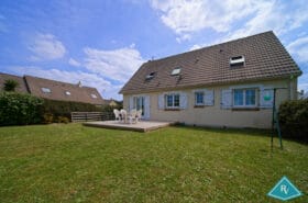 Pavillon avec 5 chambres, jardin et garage