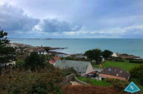 Terrain constructible avec vue mer imprenable à 180 degrés