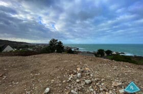 Terrain constructible avec vue mer imprenable à 180 degrés