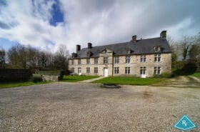 Petit château bien rénové