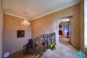 Petit château bien rénové