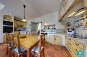 Presbytère de 260m² en campagne avec étangs et verger