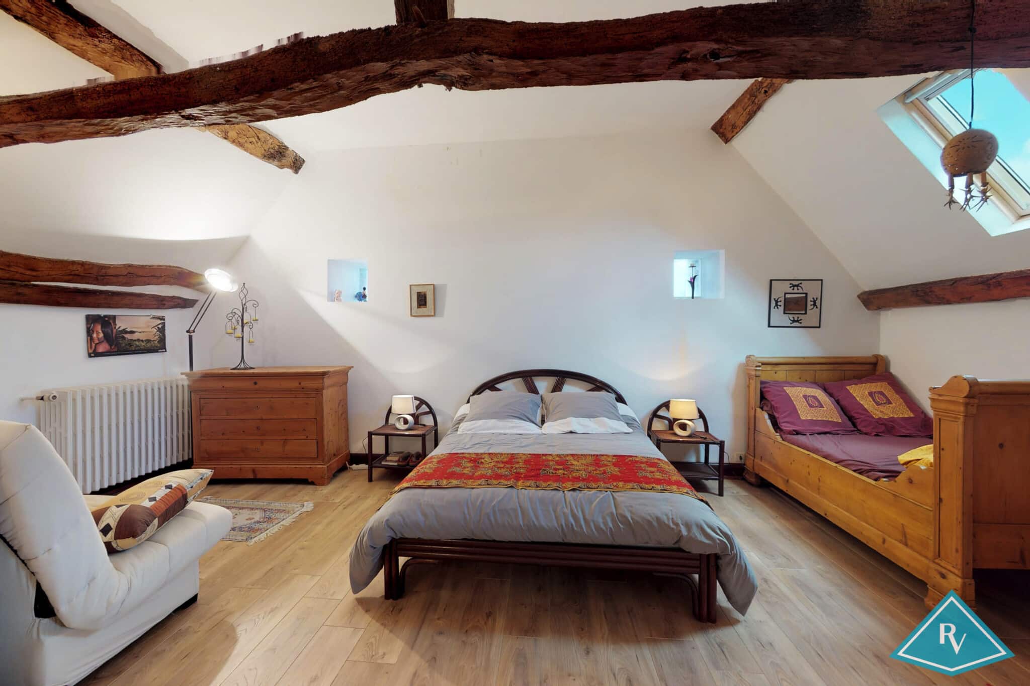 Presbytère de 260m² en campagne avec étangs et verger