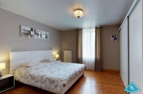 Maison en pierres de 235 m² avec beau terrain