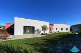 Maison contemporaine à toit plat