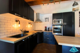 Maison de ville avec joli jardin