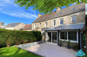 Maison de ville avec joli jardin