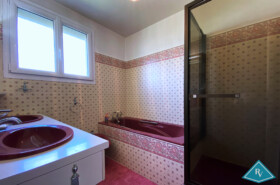 Maison dans un secteur calme