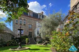 Bel hôtel particulier en centre ville