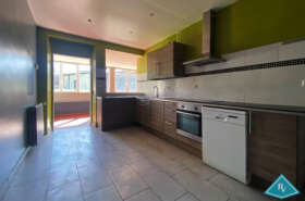 Maison en pierres avec garage