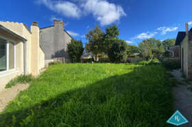 Maison en pierres avec garage