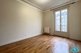 Appartement avec balcon rénové