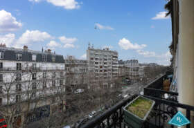Appartement avec balcon rénové