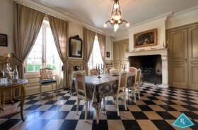 Hôtel particulier avec parc et piscine