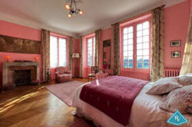 Hôtel particulier avec parc et piscine