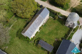 Maison en pierre avec tour du XVème