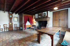 Maison en pierre avec tour du XVème