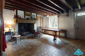 Maison en pierre avec tour du XVème