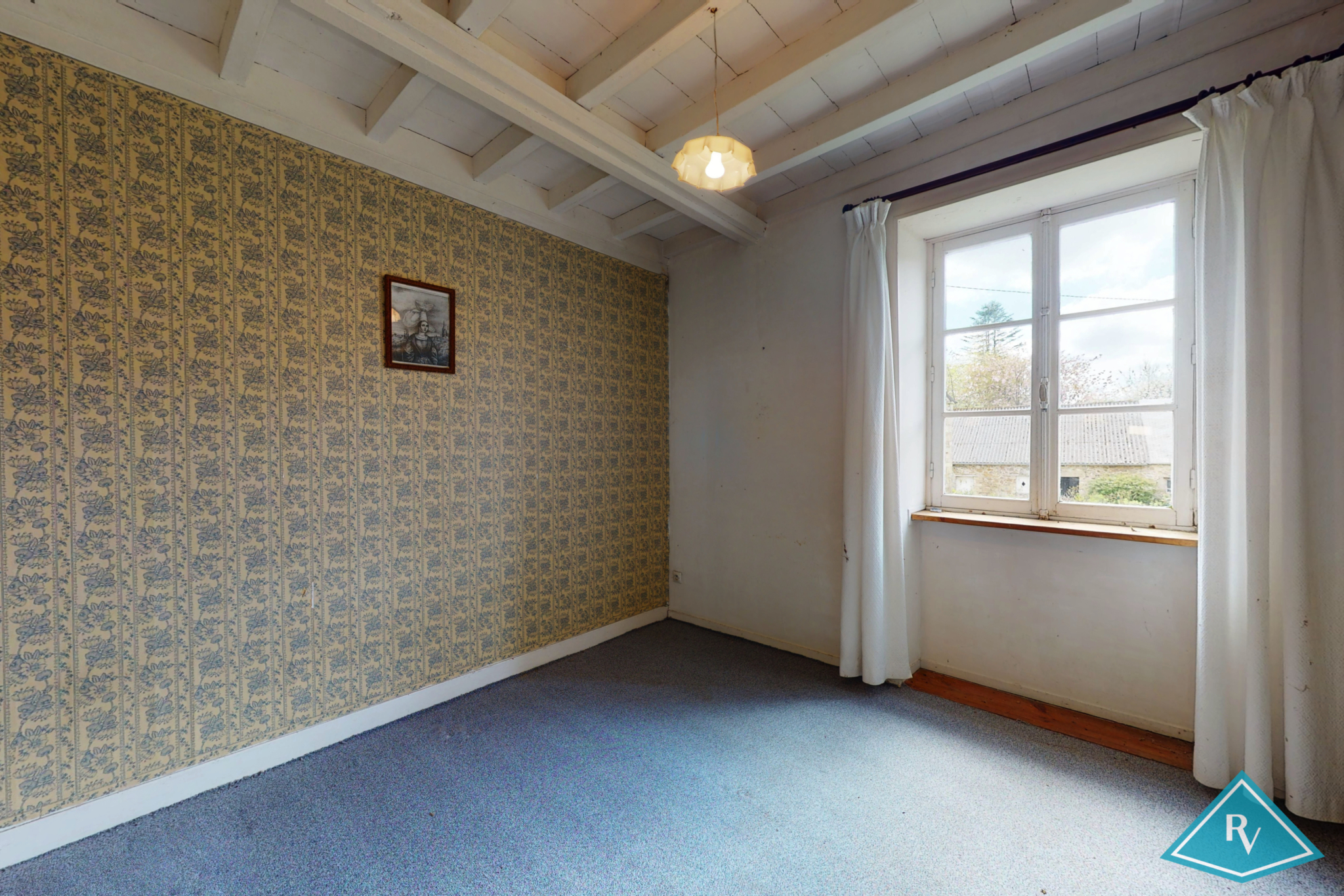 Maison en pierre avec tour du XVème