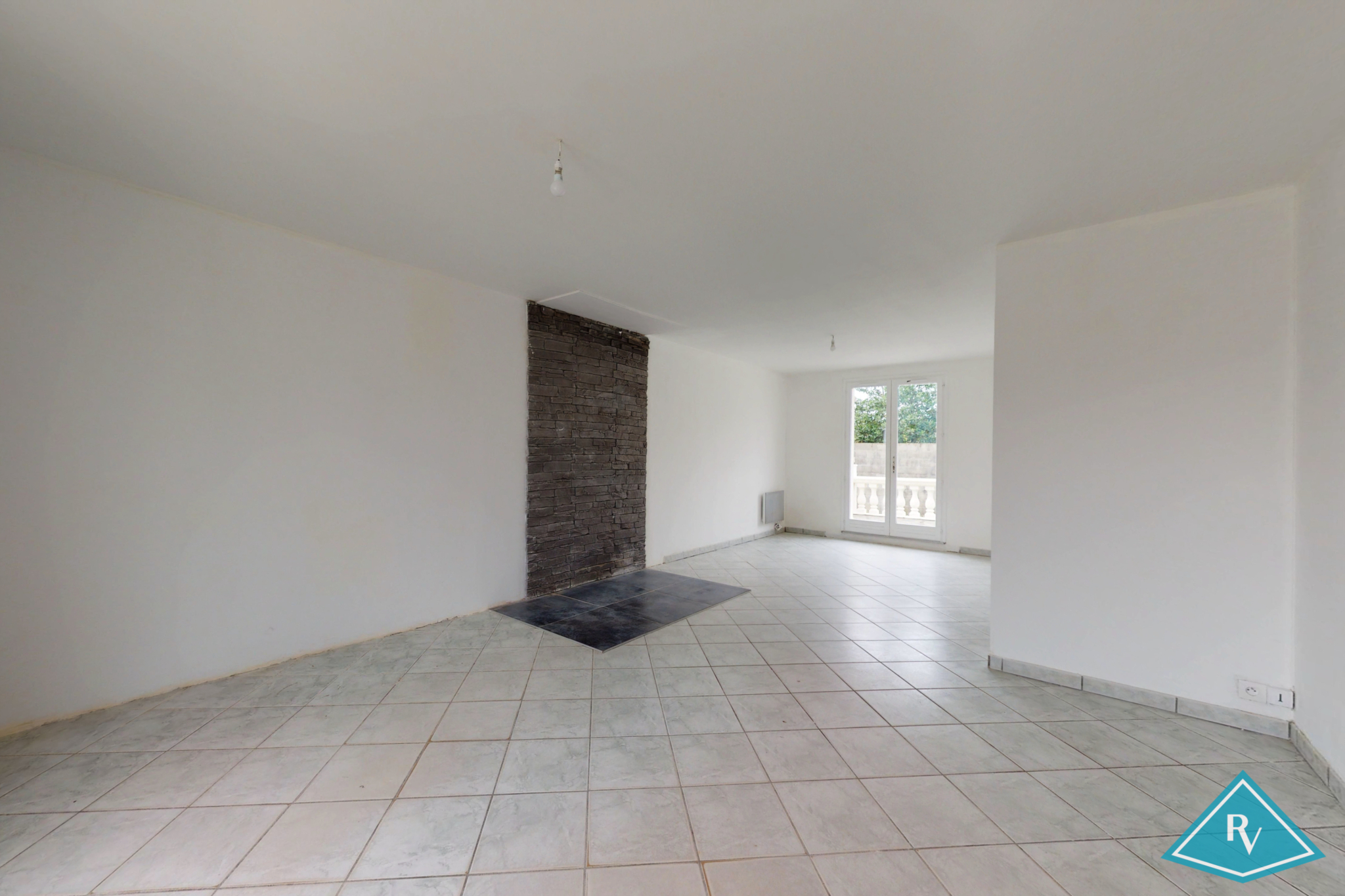 Maison de plain pied avec jardin et garage