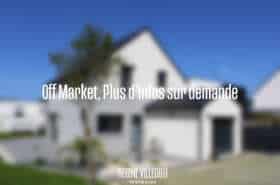 Maison moderne proche mer avec jardin et garage