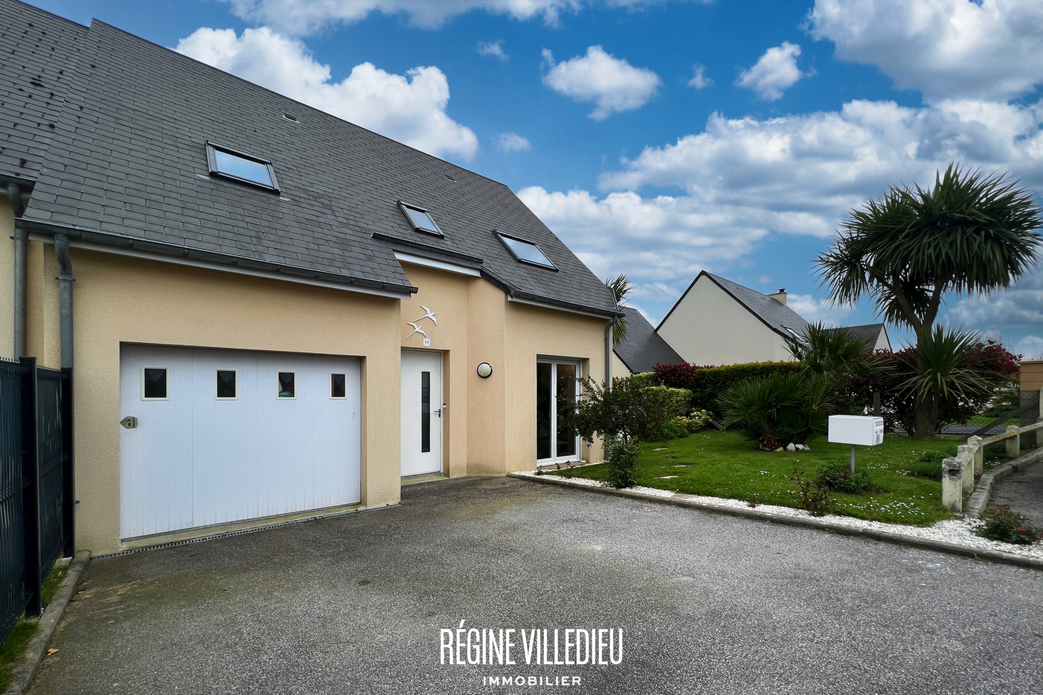 Jolie maison avec jardin et garage