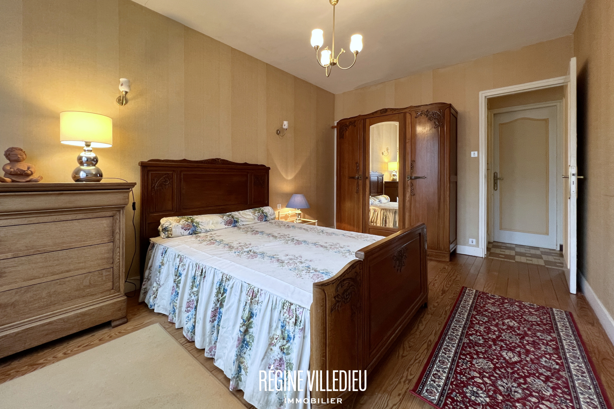 Maison sur sous-sol complet