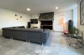 Belle maison en pierres bleues