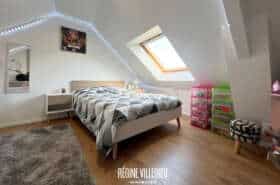 Belle maison en pierres bleues