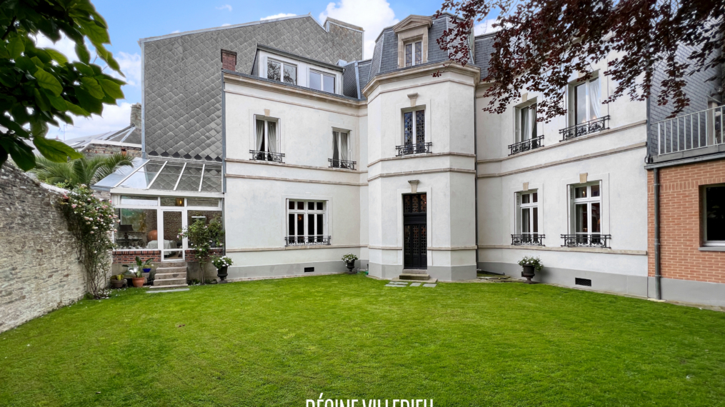 Belle demeure bourgeoise en centre-ville