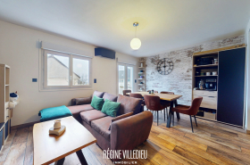 Maison avec garage et jardin