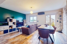 Maison avec garage et jardin