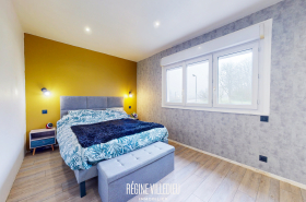 Maison avec garage et jardin