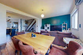 Maison avec garage et jardin