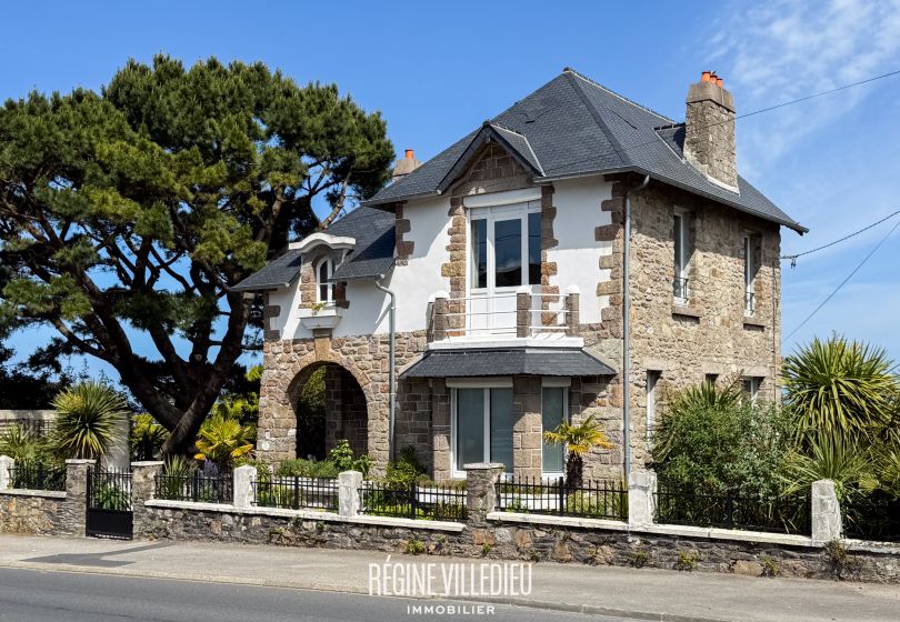 Villa avec vue sur la rade