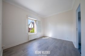 Maison avec grande dépendance et jardin