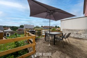 Maison avec terrasse et jardin