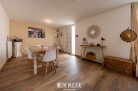 Maison avec terrasse et jardin