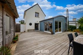 Maison moderne proche de la plage