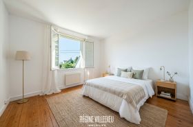 Maison avec grande dépendance et jardin