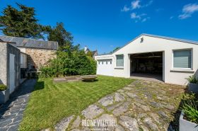 Maison avec grande dépendance et jardin